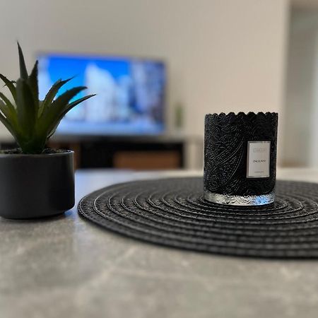 Modernes Juwel In Zentraler Lage Appartement Wenen Buitenkant foto