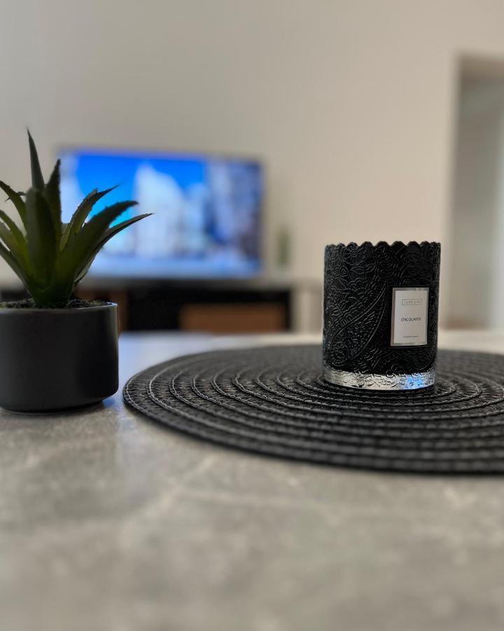 Modernes Juwel In Zentraler Lage Appartement Wenen Buitenkant foto