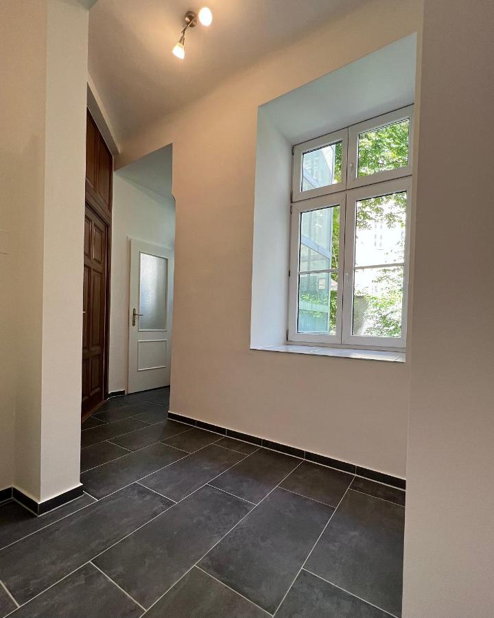 Modernes Juwel In Zentraler Lage Appartement Wenen Buitenkant foto