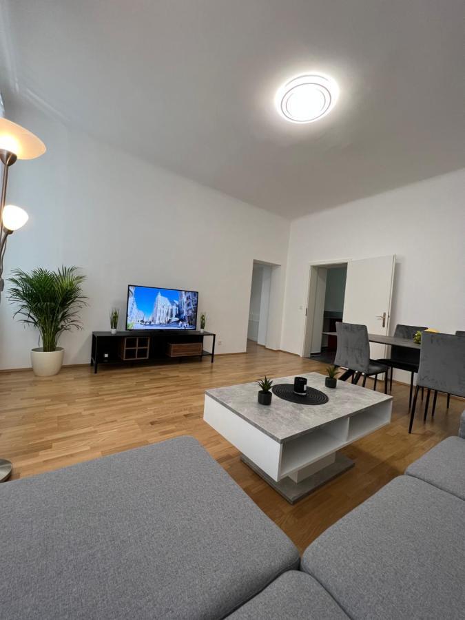 Modernes Juwel In Zentraler Lage Appartement Wenen Buitenkant foto