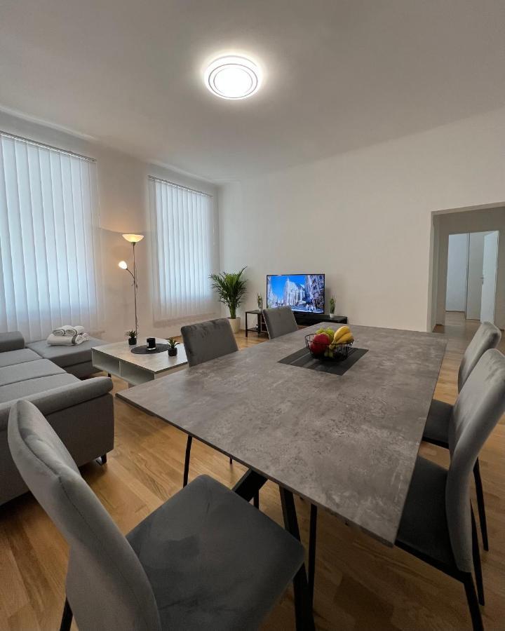 Modernes Juwel In Zentraler Lage Appartement Wenen Buitenkant foto